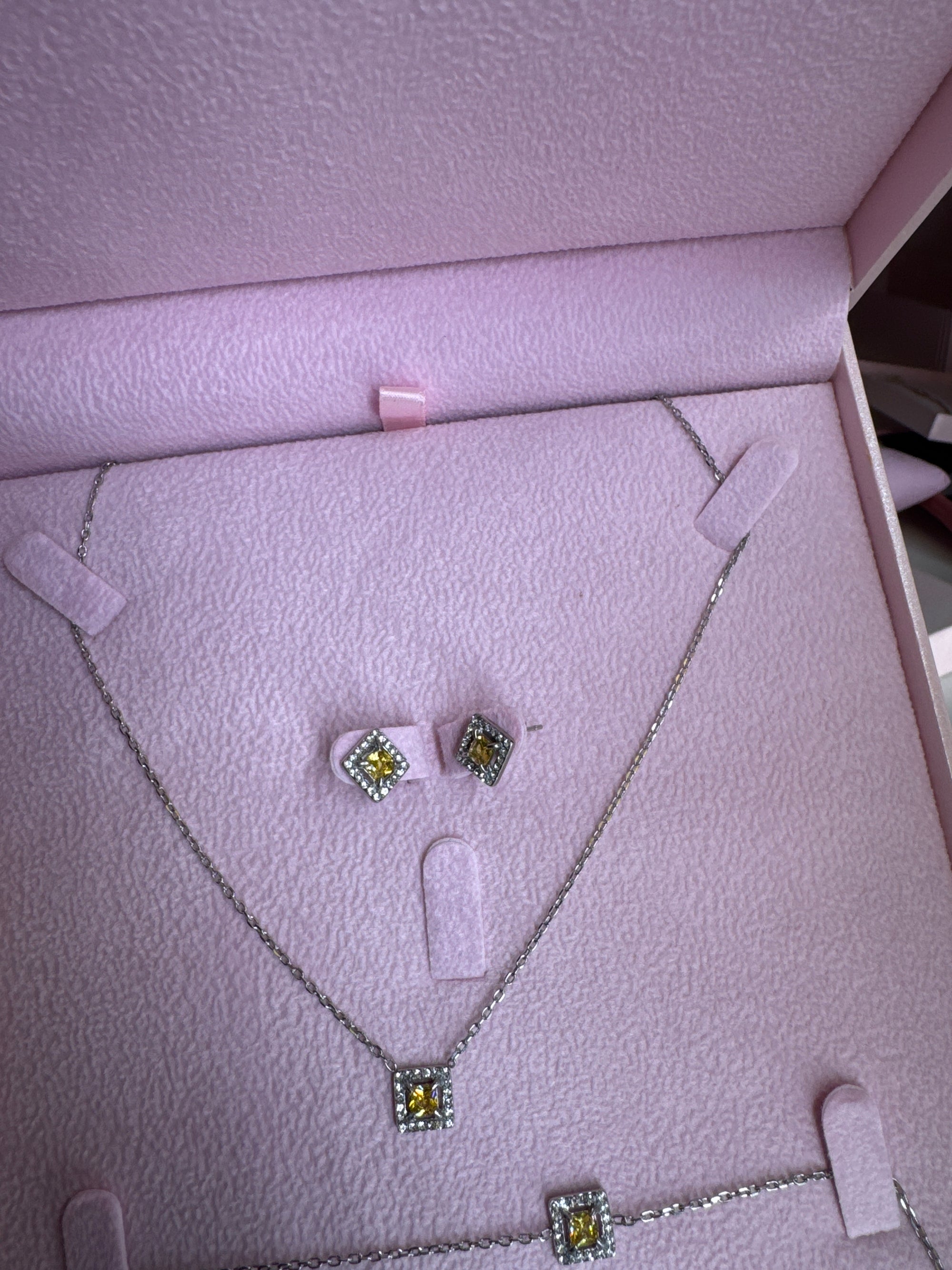 Yellow Diamond Necklace