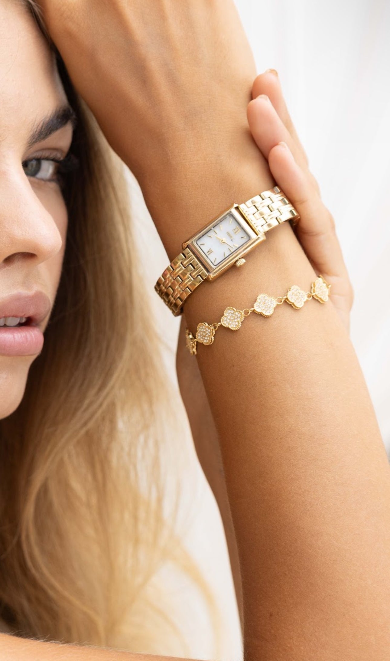 Endless Elegance Gold Pearl &amp; Lucky Fléur Bracelet