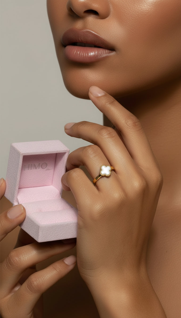 Lucky Fléur Pearl Ring